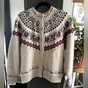 Vintage 1990 EUC Eddie Bauer FairIsle Rose Motif Wool Knit Button Down Sweater